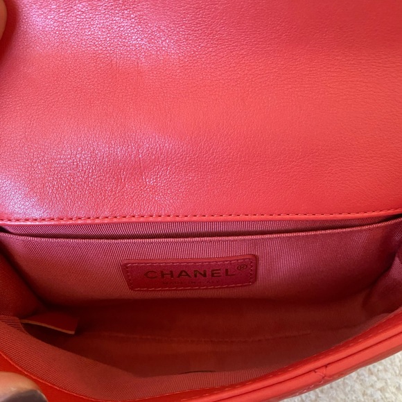 CHANEL Leather Quilted Waistbag 19S - Picture 4 of 6